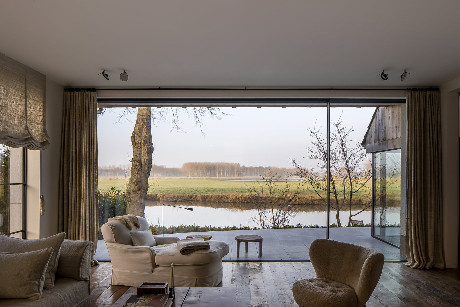洋書『Baltic Homes: Inspirational Interiors from Northern